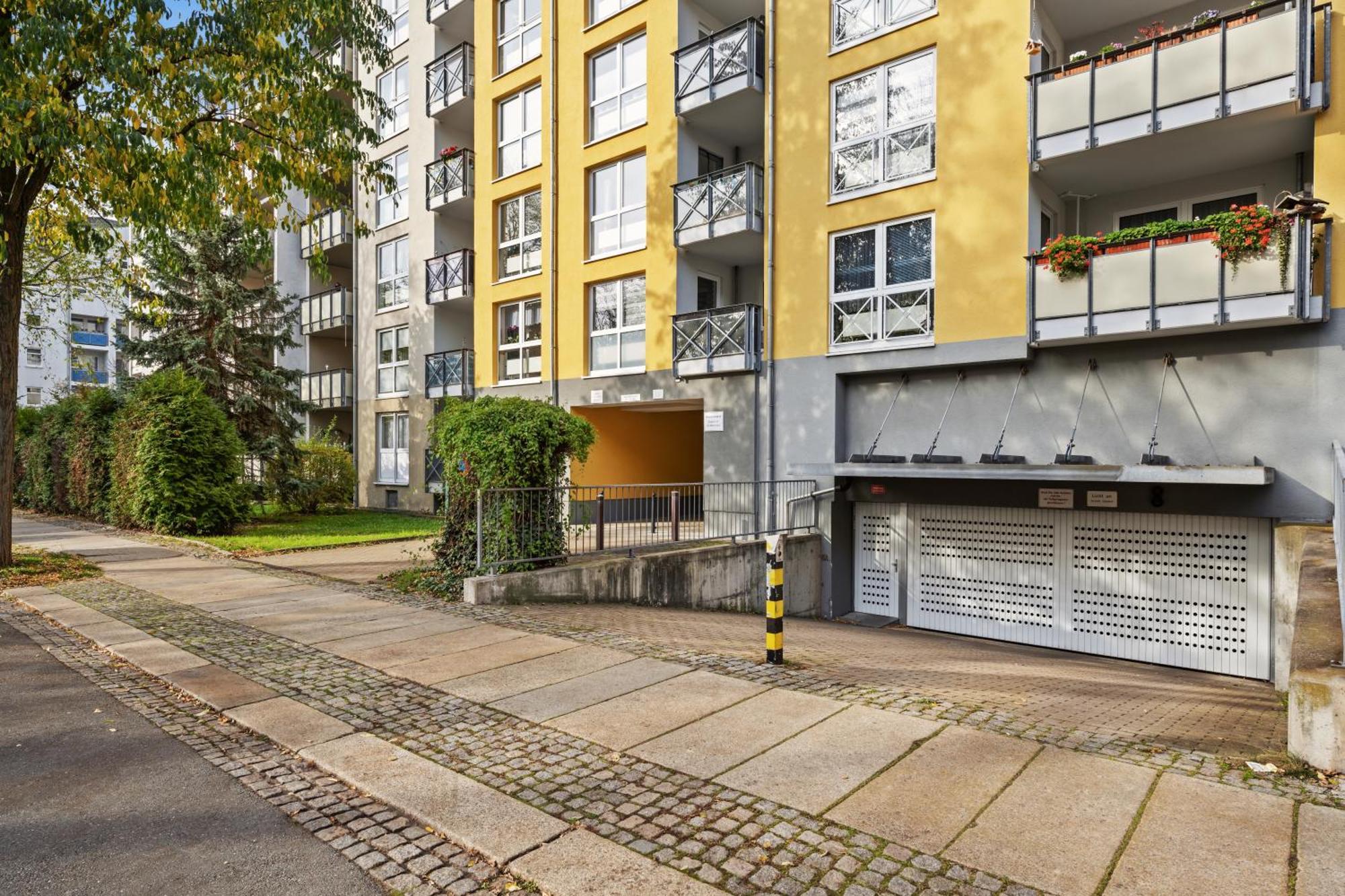 Edler Wohnraum Noble Stadtoase Mit Boxspringbett, Kaffeevollautomat, Lift & Parkplatz Chemnitz Esterno foto