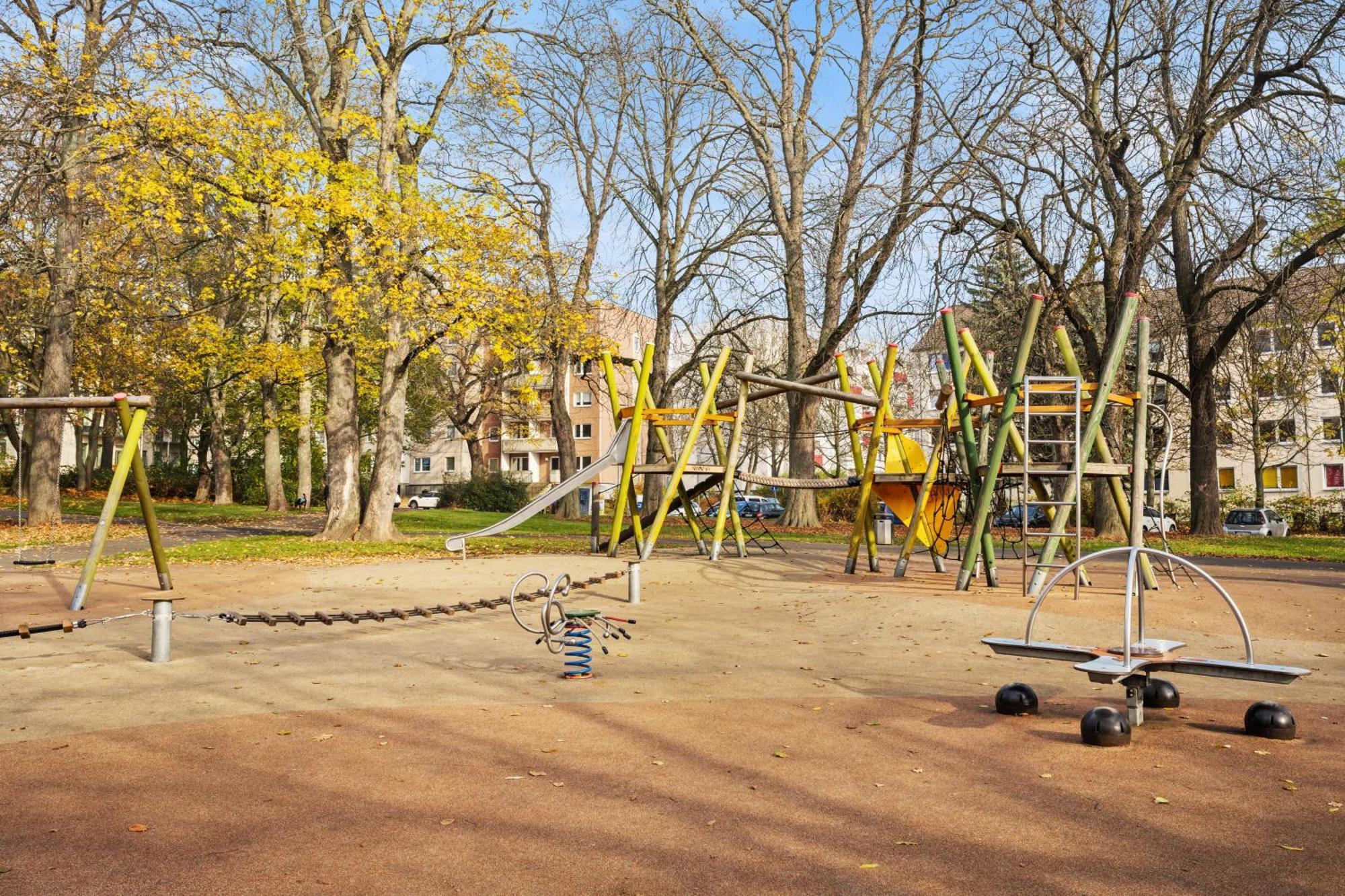 Edler Wohnraum Noble Stadtoase Mit Boxspringbett, Kaffeevollautomat, Lift & Parkplatz Chemnitz Esterno foto