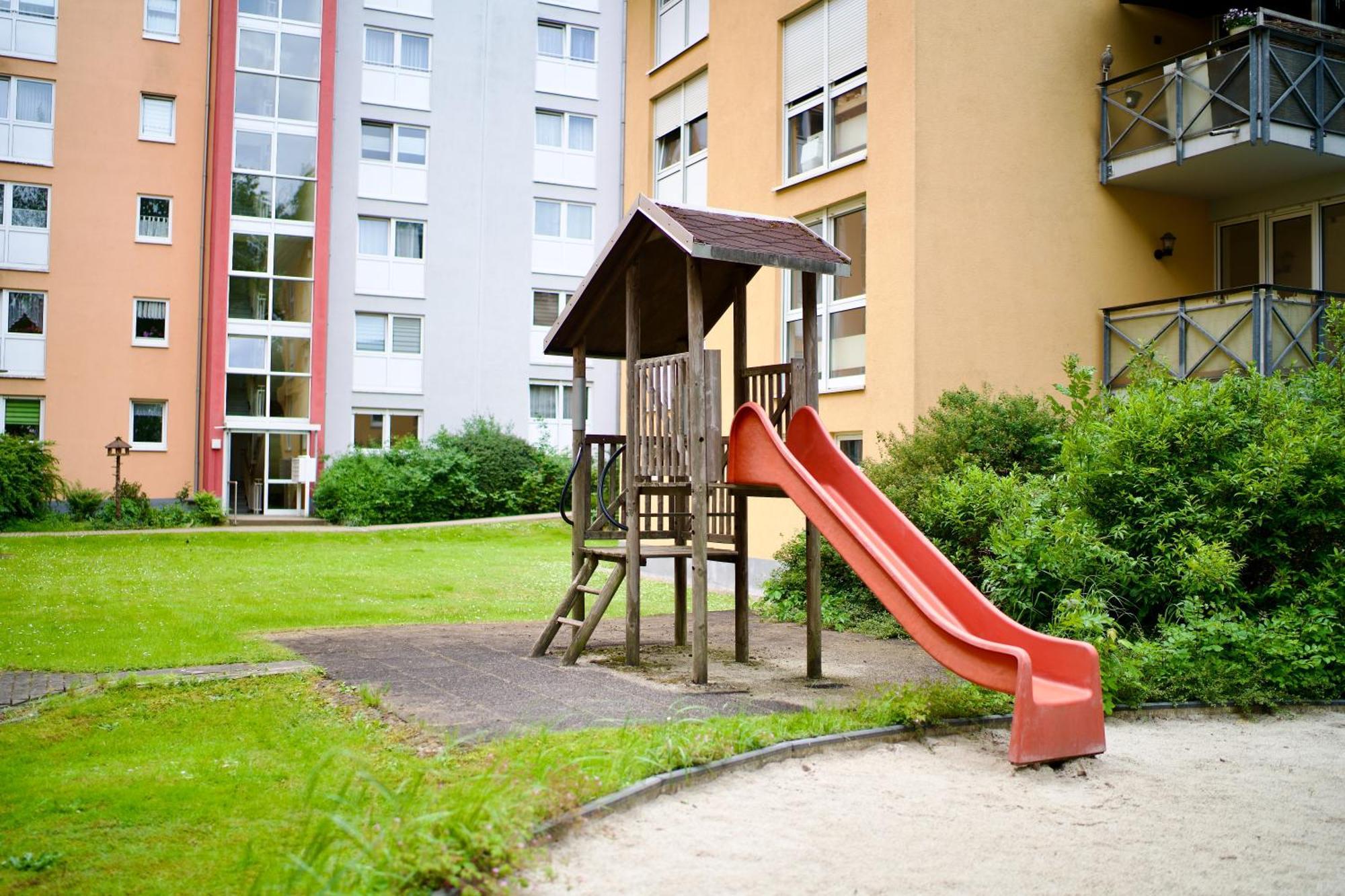 Edler Wohnraum Noble Stadtoase Mit Boxspringbett, Kaffeevollautomat, Lift & Parkplatz Chemnitz Esterno foto