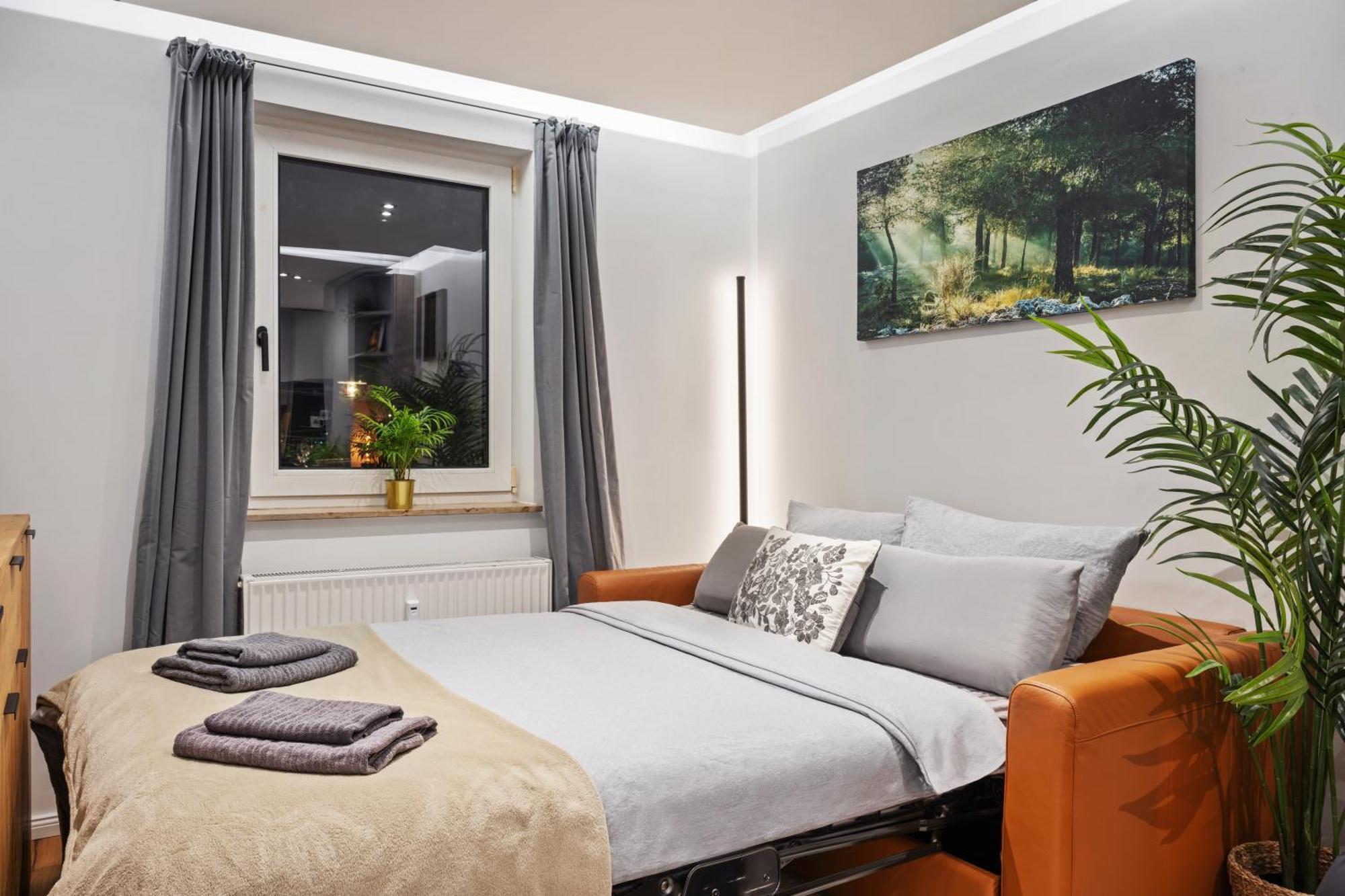 Edler Wohnraum Noble Stadtoase Mit Boxspringbett, Kaffeevollautomat, Lift & Parkplatz Chemnitz Esterno foto