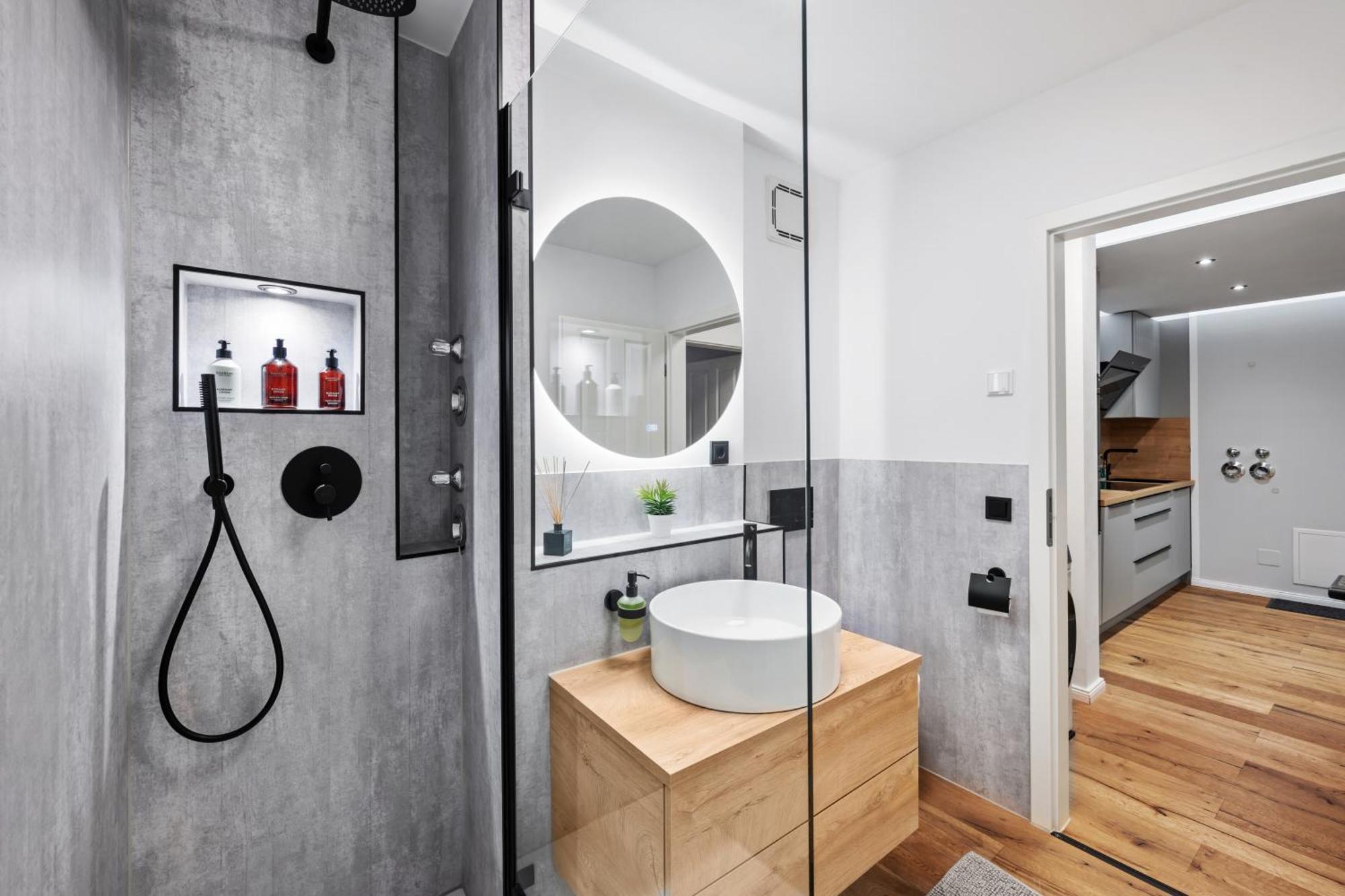 Edler Wohnraum Noble Stadtoase Mit Boxspringbett, Kaffeevollautomat, Lift & Parkplatz Chemnitz Esterno foto